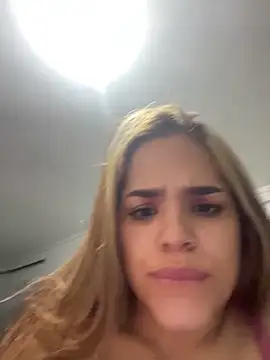 Webcam Model (Sara__Secret)  is live.Free join now!