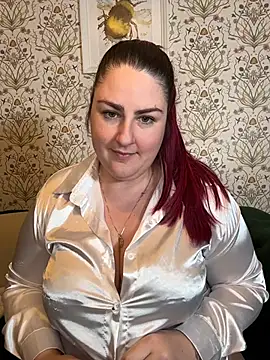 Webcam Model (Lacey-BBW)  is live.Free join now!
