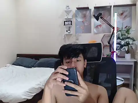 niel_cumshow