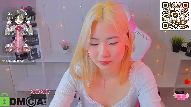 Aisi_18 live show on StripChat 