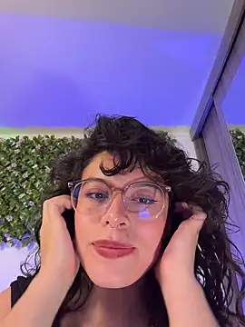 Webcam Model (Katheerine)  is live.Free join now!