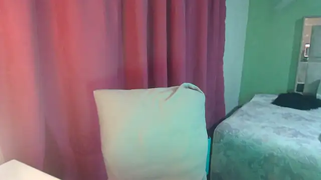 little_aphrodite - Little_aphrodite's free webcam - UK Sex Cams