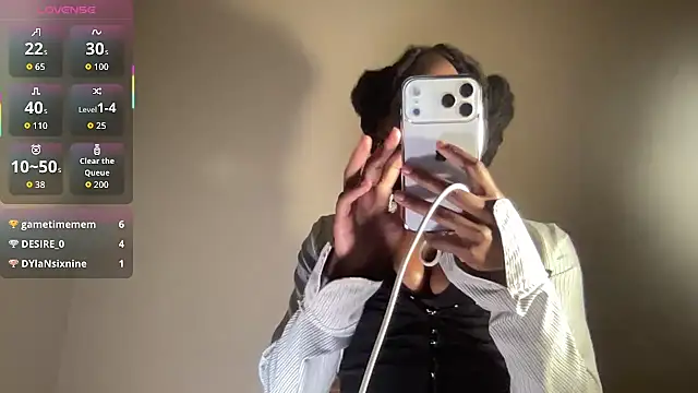 maskedgirl5005 from StripChat is Freechat