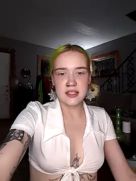 Webcam Model (mattiethebaddieee)  is live.Free join now!