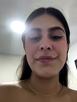 lucyrain_18 - Lucyrain_18's free webcam - UK Sex Cams