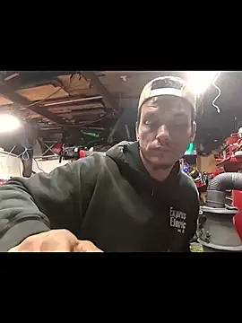 twistafatpipe (Ask my age) - get hard and stroke with clouds