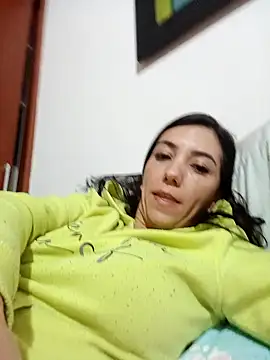 Webcam Model (LunaZambrano)  is live.Free join now!