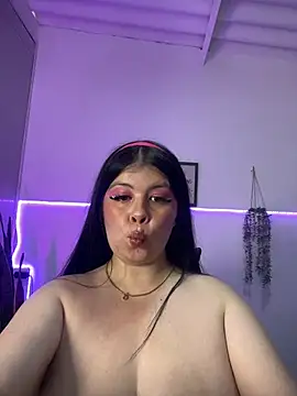 Webcam Model (Angie_lynn)  is live.Free join now!