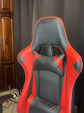 Webcam Model (carol_cruz133)  is live.Free join now!