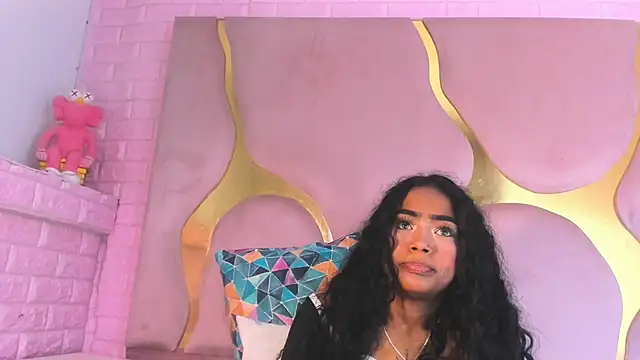 camilaqueenh - Camilaqueenh's free webcam