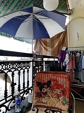 Webcam Model (lyna_bl)  is live.Free join now!