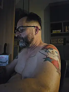 lorenzodaddy - LorenzoDaddy's free webcam - UK Sex Cams