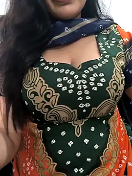 lovely_zara from StripChat is Freechat