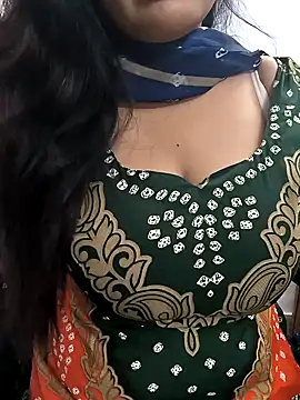 lovely_zara Live Webcam on Stripchat