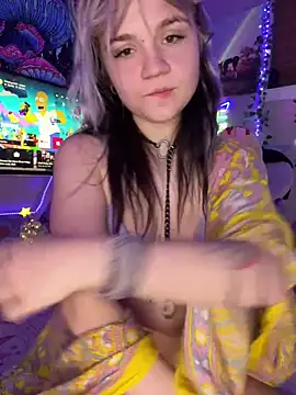 Cutiepiespanks Live Webcam on Stripchat