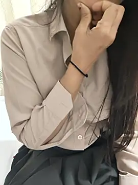 Shalu_G Live Webcam on Stripchat