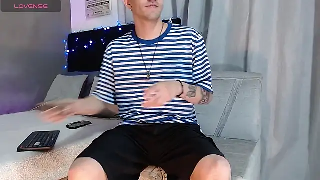 matteo12_ - Matteo12_'s free webcam - UK Sex Cams