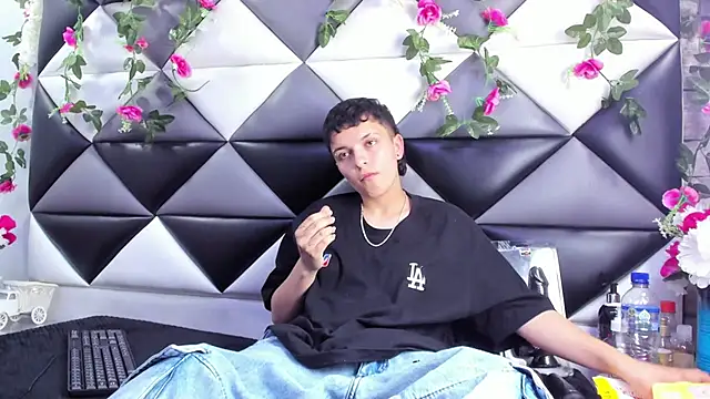 megan_thompson_ - Megan_Thompson_'s free webcam - UK Sex Cams