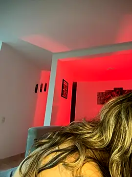 Mariana_gom from StripChat is Freechat