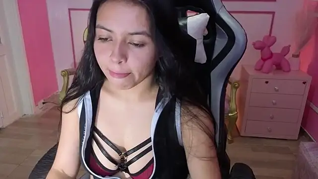 julietha_dior_t live show on StripChat 