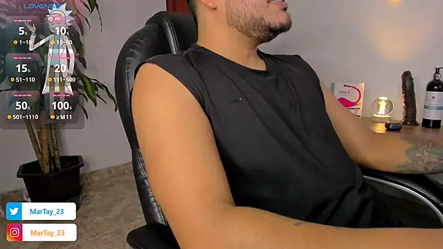 Mark__Brown Live Webcam on Stripchat