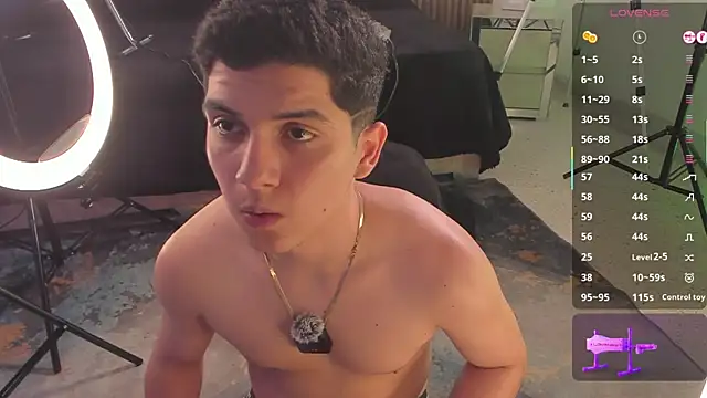 Brat_ live show on StripChat 