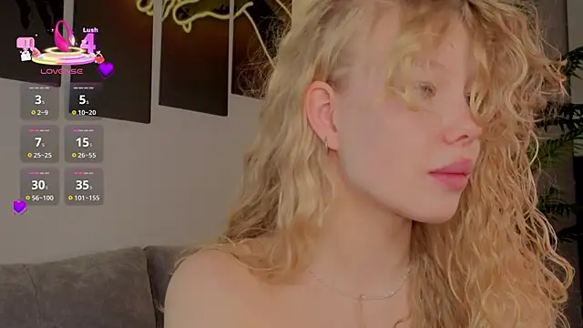 emilyshepar_d live show on StripChat 