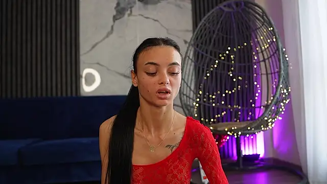 Rachel Ravee (RachelRavee)