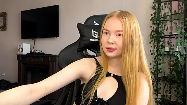 RaguelNicksons live on StripChat 