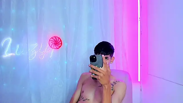 Litzy1_ Live Webcam on {site_name}