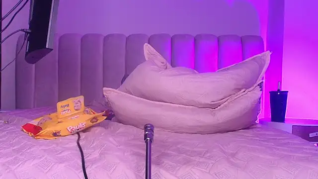 britanyy_ - Britanyy_'s free webcam