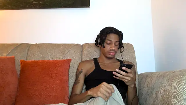 BlackBullTitus Live Webcam on Stripchat