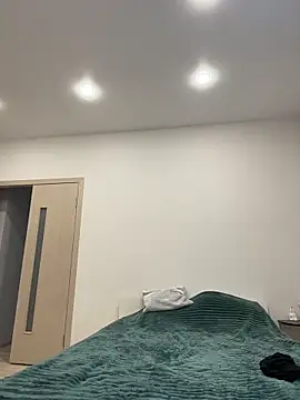 B_Bonya_m Live Webcam on Stripchat