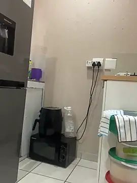 Dynamite_cums_in_size_2