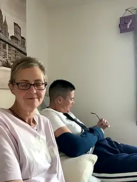 curvy-jinx xxx live show