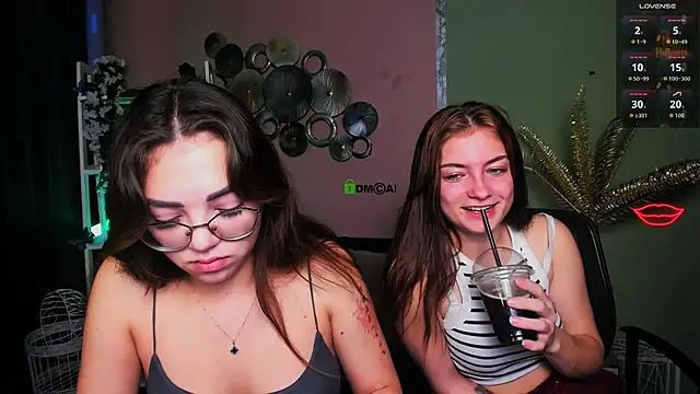 kiki_swan - Kiki_swan's free webcam - UK Sex Cams