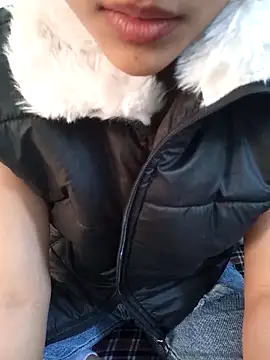 Neha_Tyagi live on StripChat 