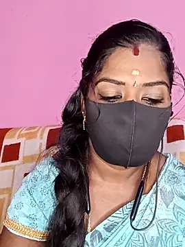 tamilammukuttyy from StripChat is inFreechat