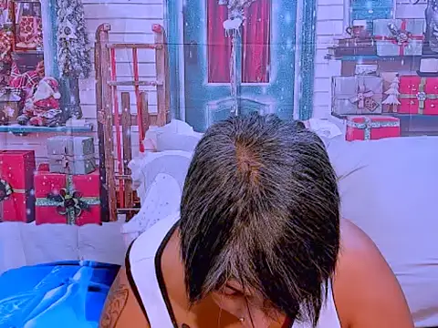 indianroxy from StripChat