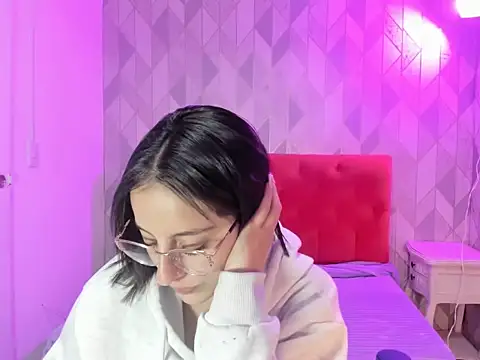  IsabellaRousset chat room