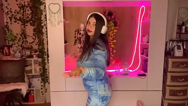 Live sex cam of BiasSquabble