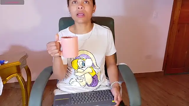 kristall_06 - Kristall_06's free webcam - UK Sex Cams