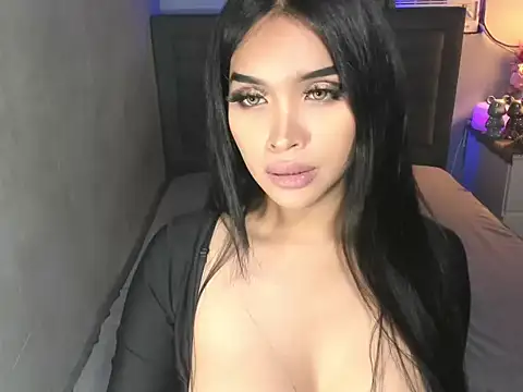 PrettyYoungHugeCockTS