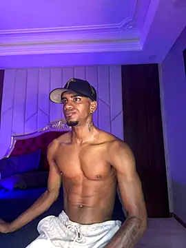 AaronCruz_ Live Webcam on {site_name}