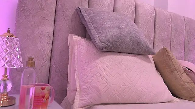 violeta_aroca - Violeta_aroca's free webcam - UK Sex Cams