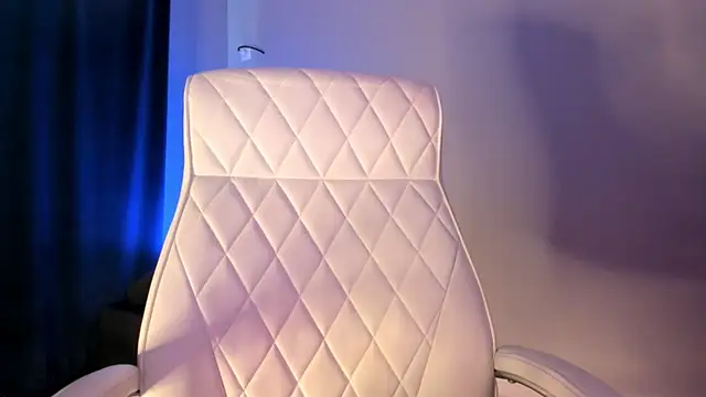 akura011 - Akura011's free webcam - UK Sex Cams