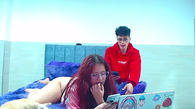 hottie__couple - Hottie__couple's free webcam - UK Sex Cams