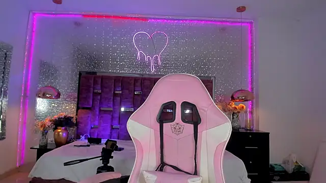  KylieVictoria chat room