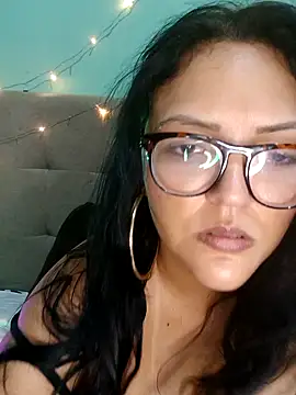 aurorachest - AuroraChest's free webcam - UK Sex Cams