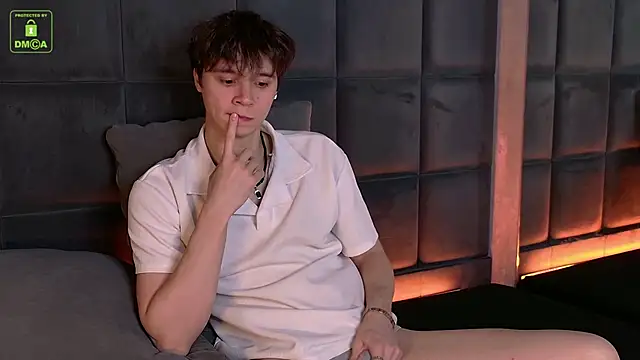 anthonyhall (M young) - hellooo